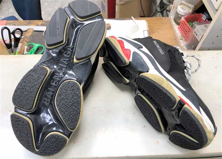 �g���v��S�̒�̃S����\���Ē�����������A1