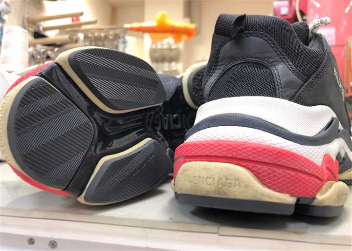 �g���v��S�̒�̃S����\���Ē�����������A4