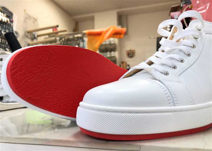 ルブタンのスニーカーソール補強、2