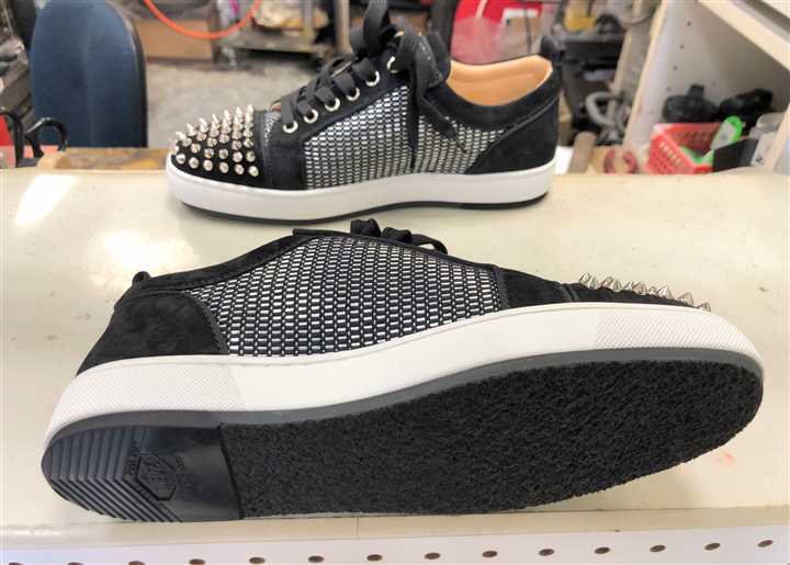 ルブタンのスニーカーソール補強修理、1