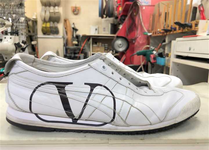 VALENTINO�~�I�j�c�J�^�C�K�[�̃X�j�[�J�[�\�[���⋭�A4