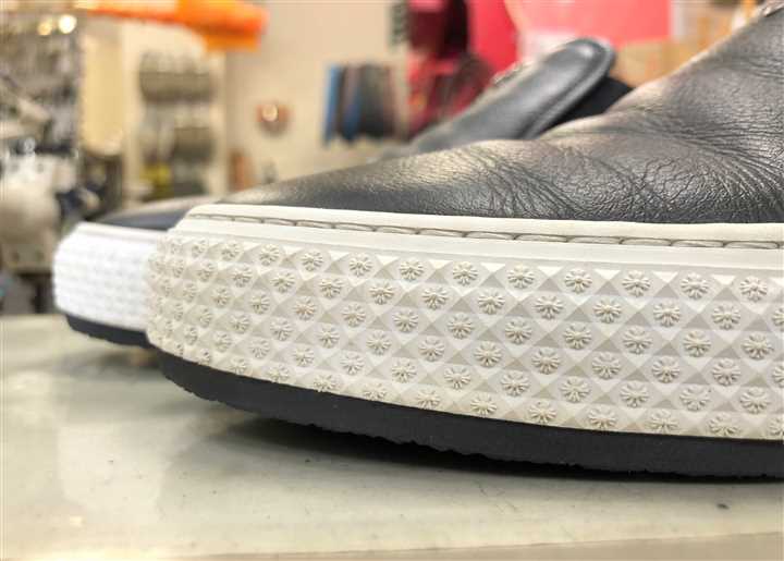 CHROME HEARTS�̃X�j�[�J�[�\�[���⋭�A2