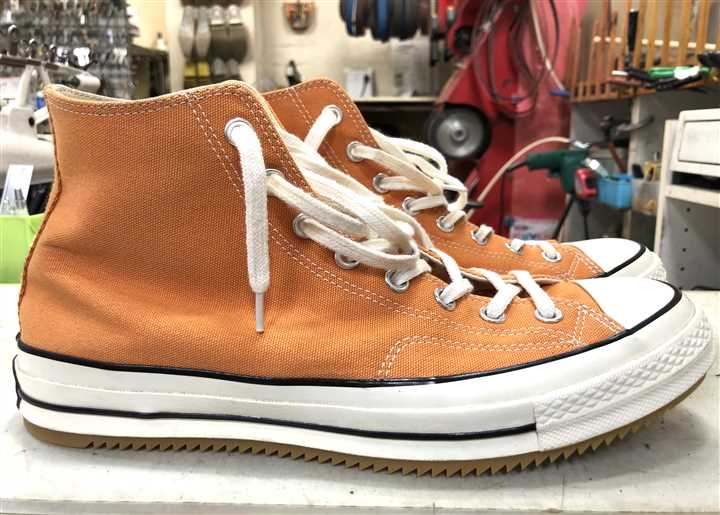 アメ色のシャークソールでCONVERSEを補強、4