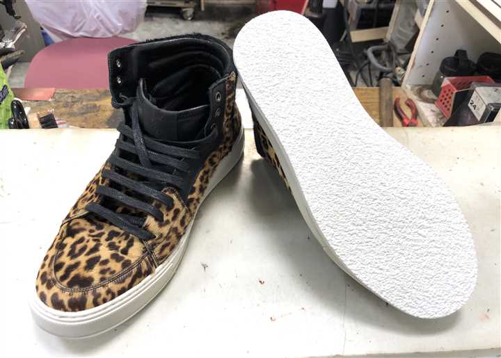 サンローランのスニーカーソール補強、1