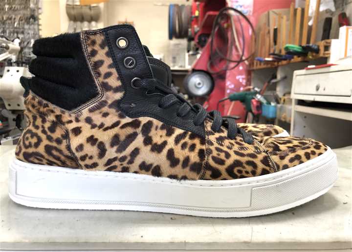 サンローランのスニーカーソール補強、4