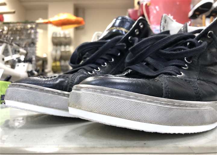 サンローランのスニーカーソール補強、6