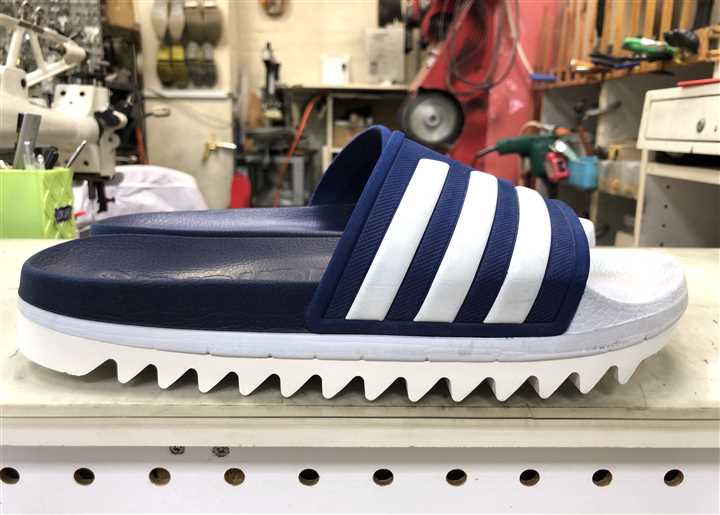 adidas�̃T���_�������^�V���[�N�\�[���ŕ⋭�A4