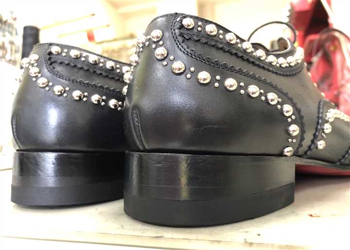 ルブタンのソール補強＆ヒールUP加工、3