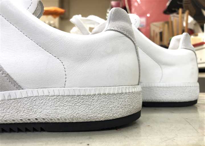 Margiela�̃X�j�[�J�[�\�[���⋭�A3