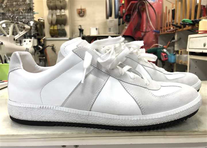Margiela�̃X�j�[�J�[�\�[���⋭�A4