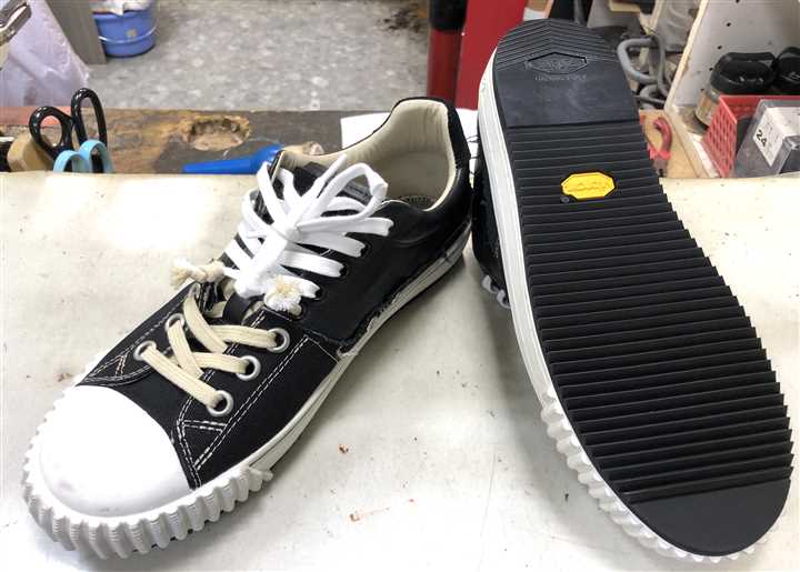 Margiela�̃X�j�[�J�[�\�[���⋭�C���A1