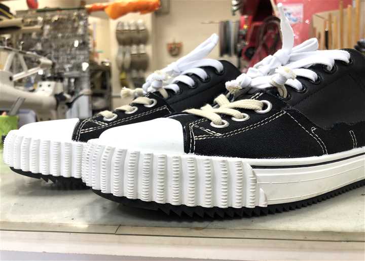 Margiela�̃X�j�[�J�[�\�[���⋭�C���A2