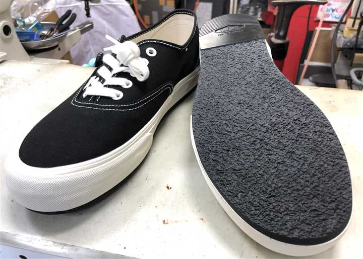 VANSのスニーカーソール補強修理、1
