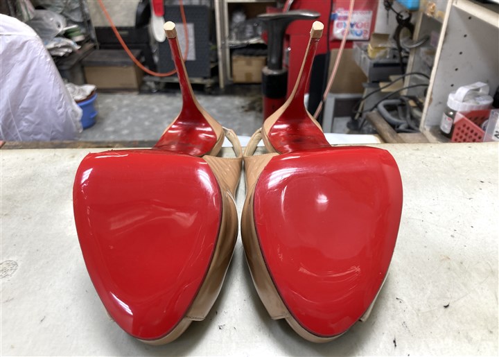 ルブタンのヒールとソールの修理、1