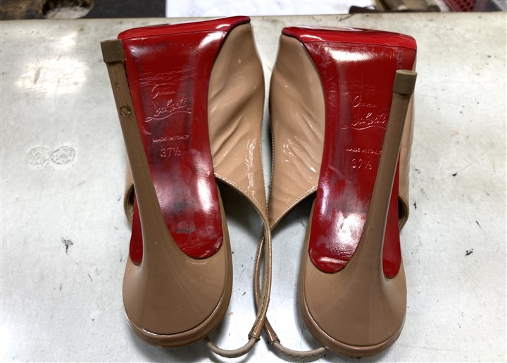 ルブタンのヒールとソールの修理、2