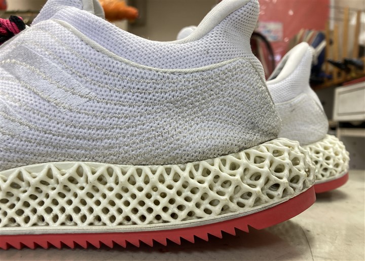 �A�f�B�_�X�̒�ʂ����b�h�V���[�N�\�[���ŕ⋭�A3