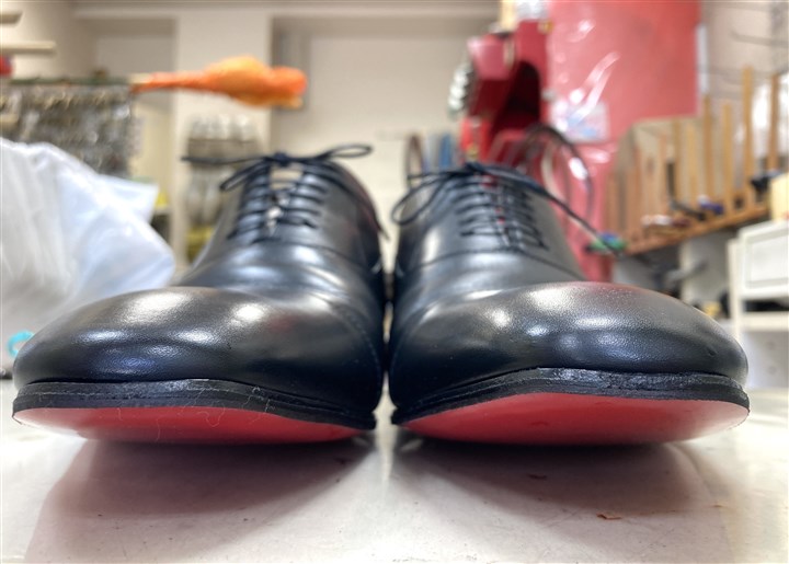 ルブタンの革靴のソール補強、2