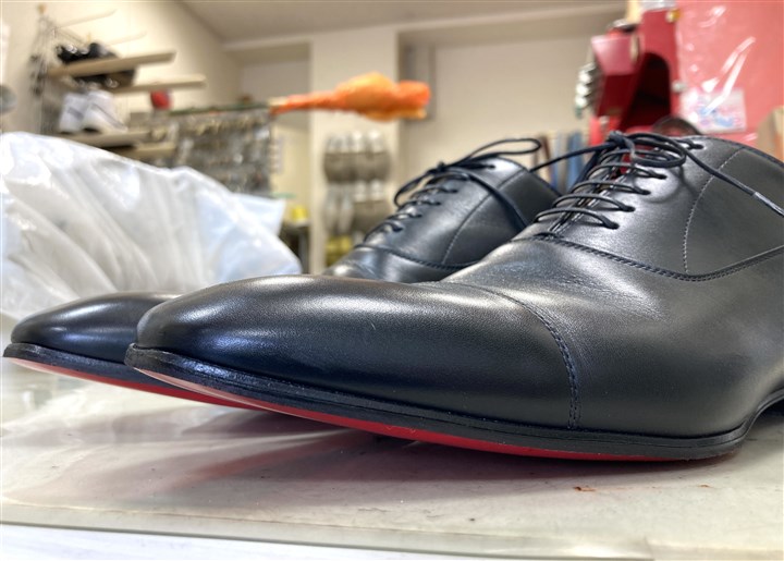 ルブタンの革靴のソール補強、3