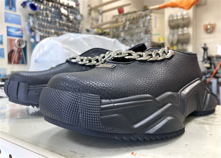 �yMIKAGE SHIN�z�̃X�j�[�J�[�\�[�����Z�p���[�g�⋭�A5