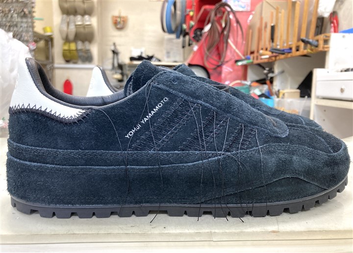 Y-3�̎��X�j�[�J�[�\�[���⋭�A4