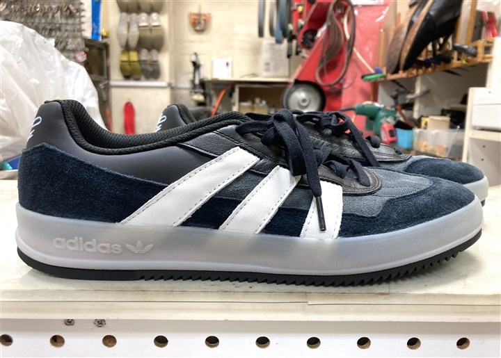 �A�f�B�_�X�̃X�j�[�J�[�\�[���⋭�A4