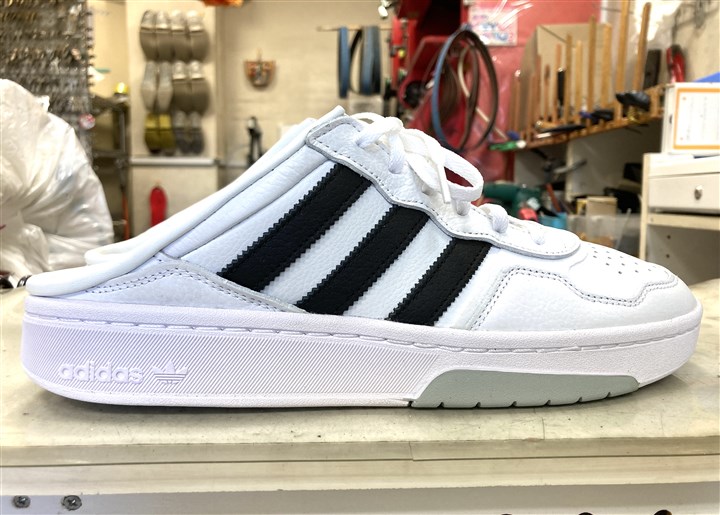 �A�f�B�_�X�̃X�j�[�J�[���T���_���ɉ��H�A1