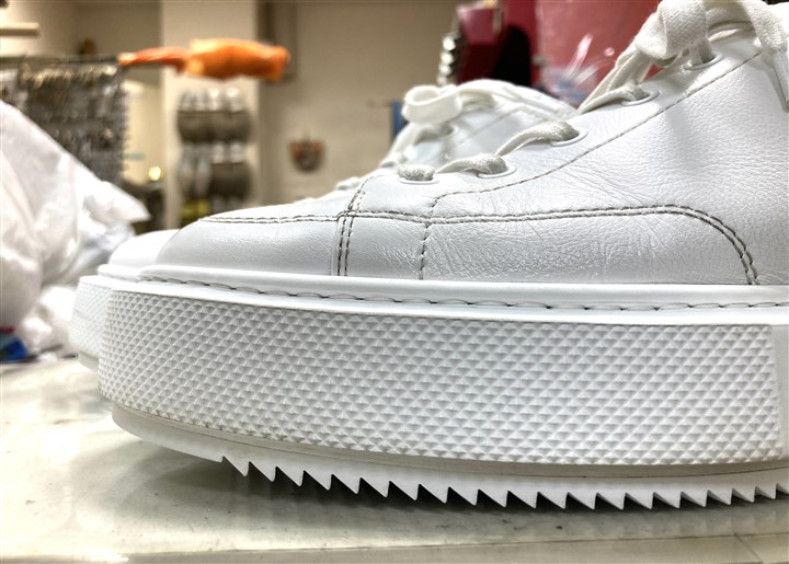 �����J�J�g�̌������G�����X�X�j�[�J�[�̃\�[���⋭�A3