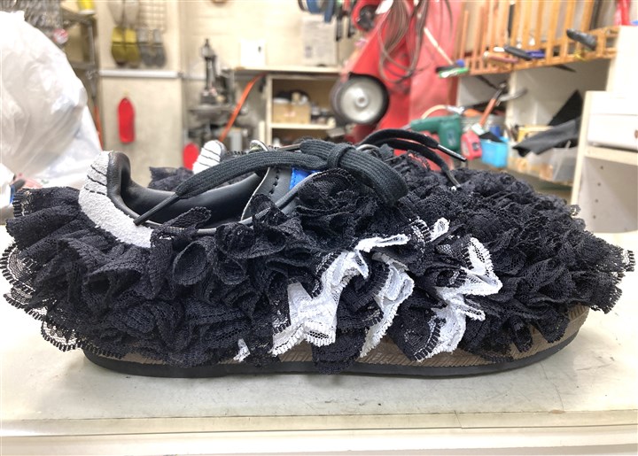 �ӂ�ӂ�̃A�f�B�_�X�X�j�[�J�[�̃\�[���⋭�A4