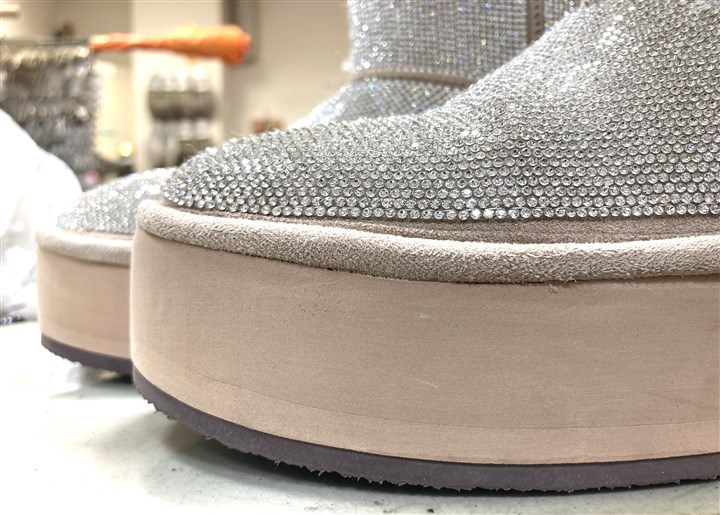 UGG�̌���u�[�c�̃\�[���⋭�ł��A3