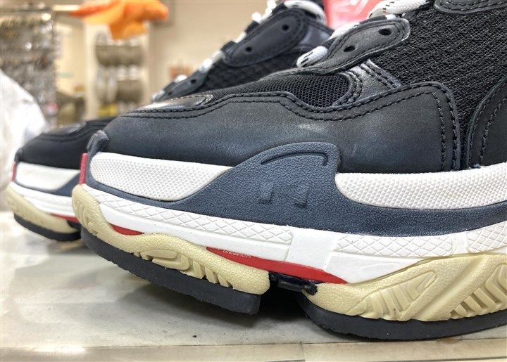 �o�����V�A�K�y�g���v��S�z�̃X�j�[�J�[�\�[���⋭�ł��A2