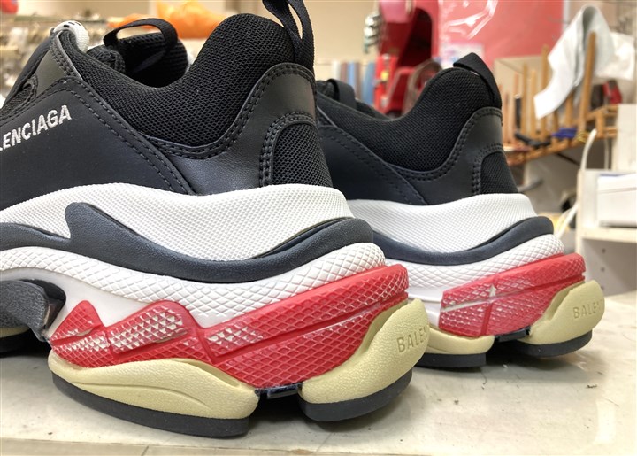 �o�����V�A�K�y�g���v��S�z�̃X�j�[�J�[�\�[���⋭�A3