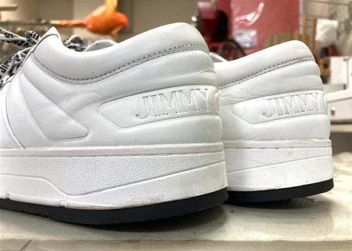 �W�~�[�`���E�̃X�j�[�J�[�̃J�J�g�ς����\�[���⋭�A4