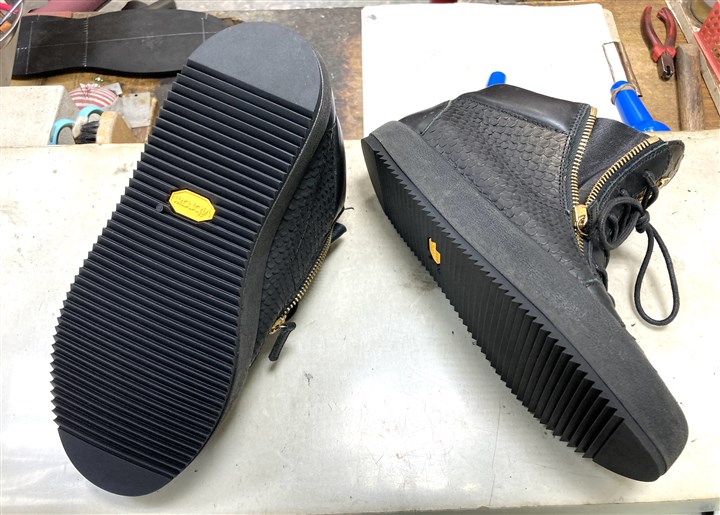 カカトの減りすぎたジュゼッペ・ザノッティのソール補強、7