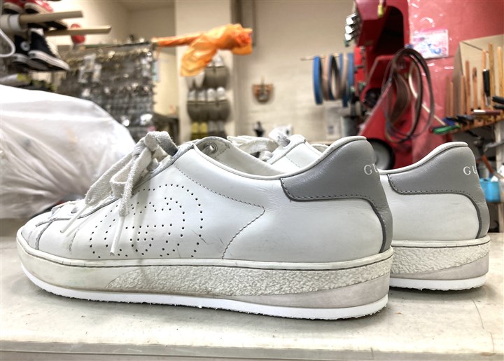 GUCCI�̃X�j�[�J�[�̌��肷�����J�J�g�C�����\�[���⋭�A4