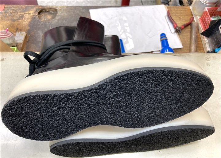 �t�B�A�I�u�S�b�h�̃����O��X�j�[�J�[�̃\�[���⋭�A1