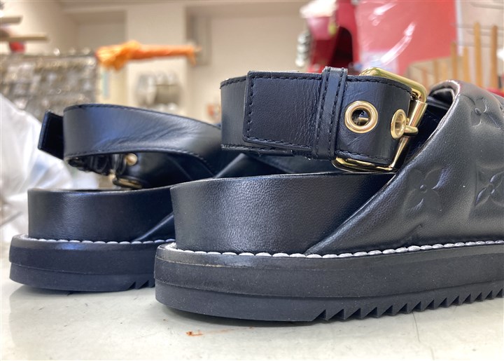 ���C�E���B�g���̃T���_���̃\�[���⋭�A4