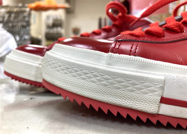 コンバース【ワンスター】の底をシャークソールレッドで補強、2