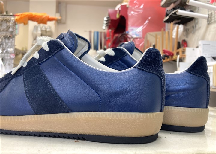 �}���W�F���̃X�j�[�J�[�̃J�J�g�\�ւ��C���A3