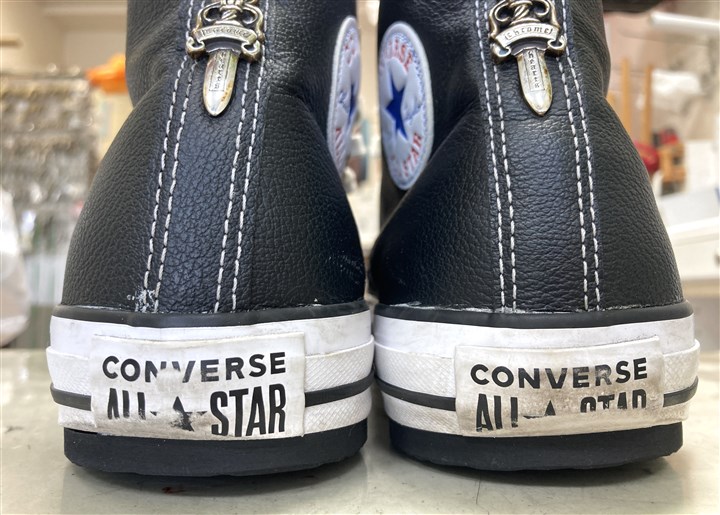 コンバース×クロムハーツのコラボスニーカーのソール補強、1