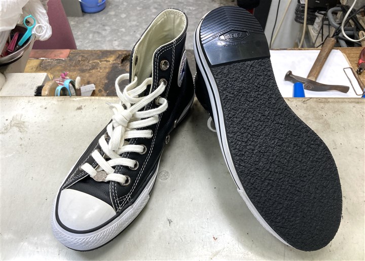 コンバース×クロムハーツのコラボスニーカーのソール補強、2