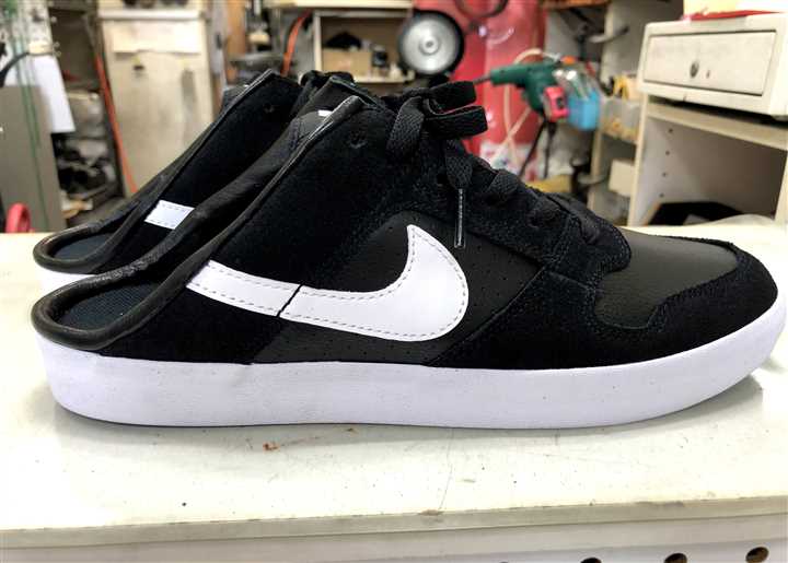 ナイキのスニーカーをサンダルに加工修理、2