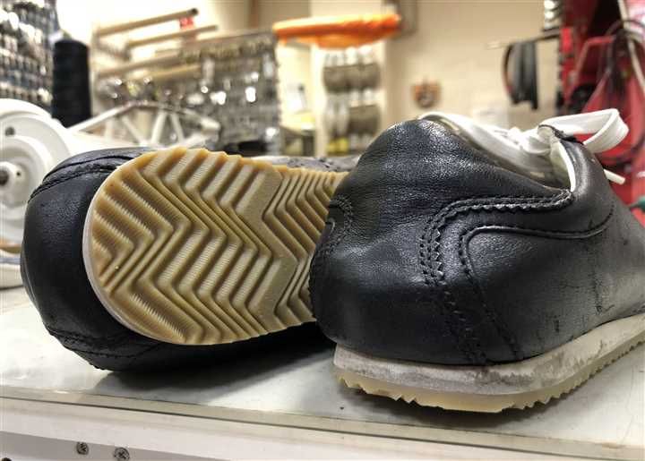 ドルチェ&ガッバーナのスニーカーのソール貼替え修理、5