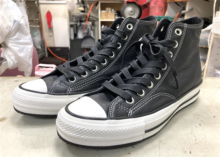 コンバースのソール側面の剥がれ予防のステッチ修理、1