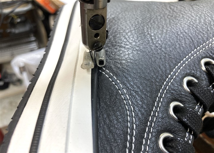 コンバースのソール側面の剥がれ予防のステッチ修理、5