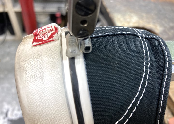 VANSオーセンティックのソール側面ステッチ修理、3