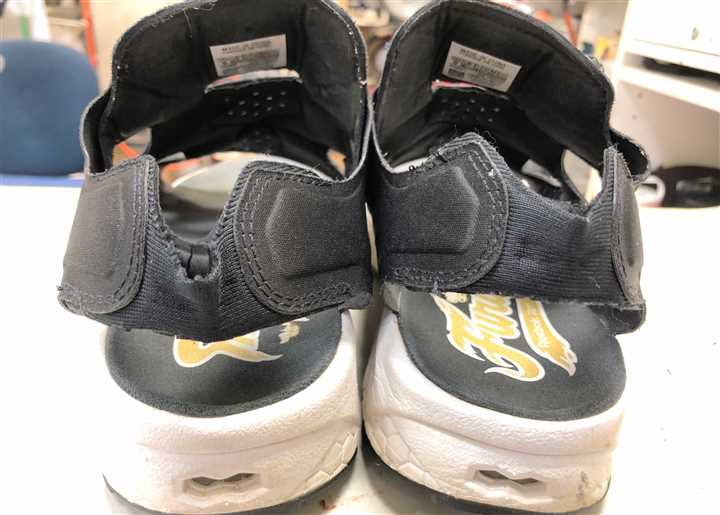 リーボック【ポンプフリューリ】サンダルスニーカーのバックバンド交換修理、1