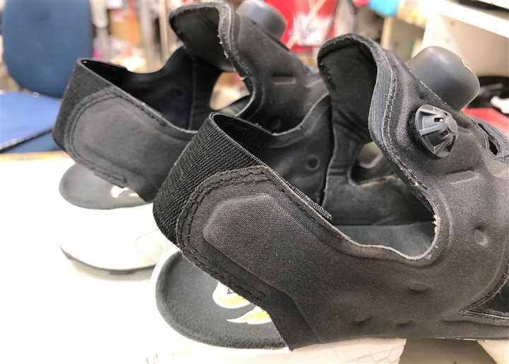 リーボック【ポンプフリューリ】サンダルスニーカーのバックバンド交換修理、4