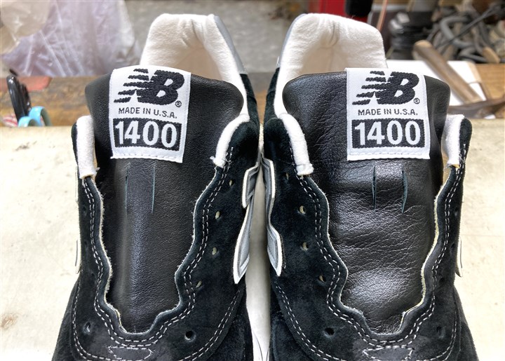 �j���[�o�����X1400�̃V���[�^�������C���A3