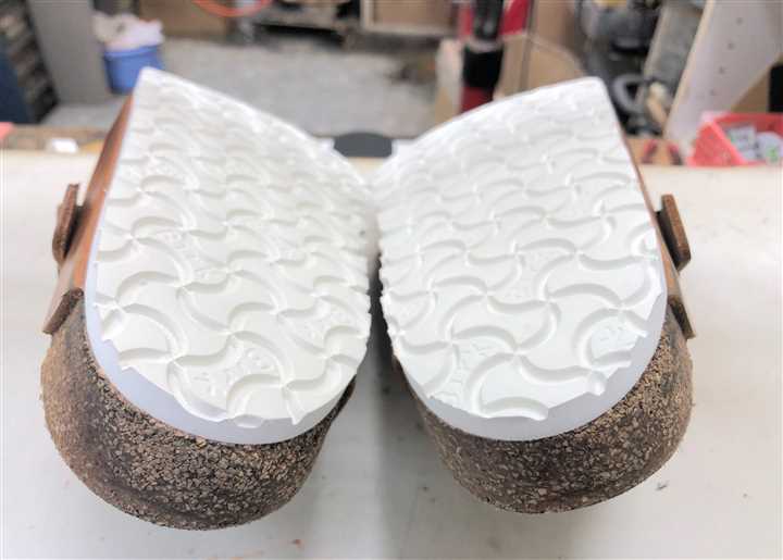 ビルケンシュトックのサンダルのソール交換修理、4