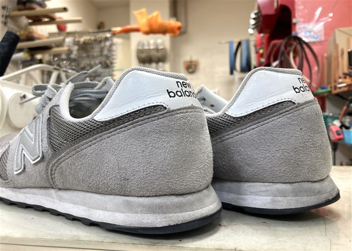 �j���[�o�����X�̃X�j�[�J�[�̃J�J�g�\�ւ��C���A8